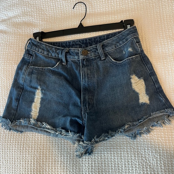 Show Me Your Mumu Houston high waisted palm tree shorts - Picture 2 of 3